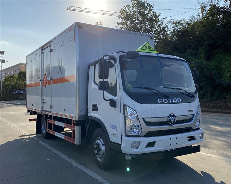 CSC5108XRQB6型易燃氣體廂式運輸車